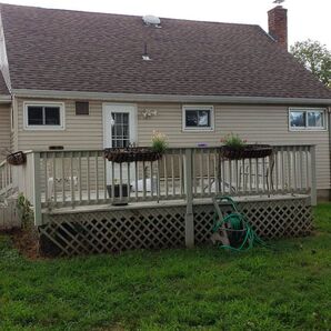 Before & After Deck Stain in Massapequa Park, NY (4)